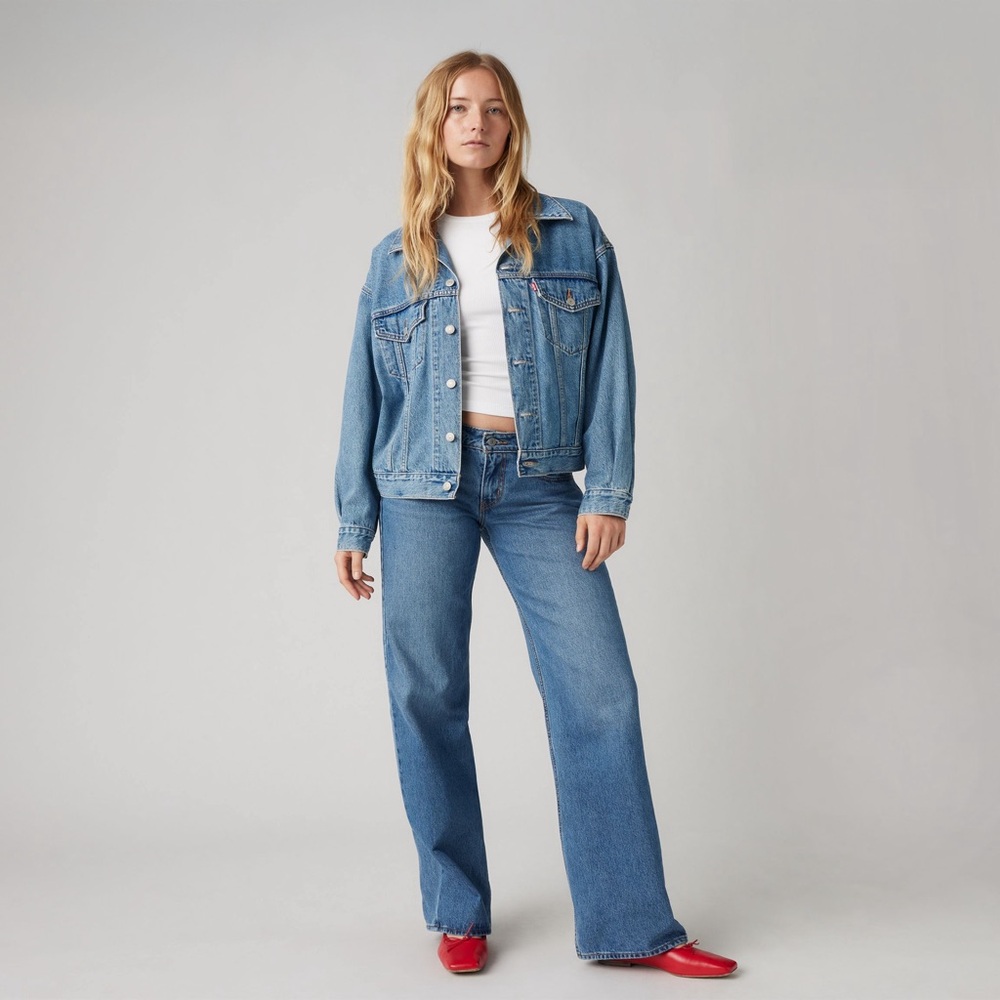 Levi’s Low Loose Jeans Size 32